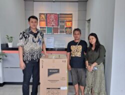 BRI Kanca Kalideres Serahkan Hadiah Simpedes kepada Unit Duri Kosambi sebagai Wujud Apresiasi untuk Nasabah