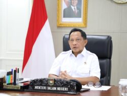 Mendagri Tito Instruksikan Kepala Daerah Perkuat Satlinmas dan Dorong Forkopimda untuk Jaga Situasi Kondusif di Daerah
