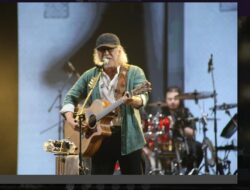 Iwan Fals Getarkan Jambore Dunia dengan Lagu “100 Tahun Gontor”