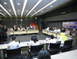 Polri Berhasil Pulangkan Buronan Red Notice Kasus Investasi Ilegal dari Qatar