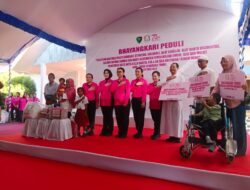 Ketua Umum Bhayangkari Salurkan 5.000 Paket Bansos, Gelar Bakti Kesehatan dan Religi di Ende, NTT