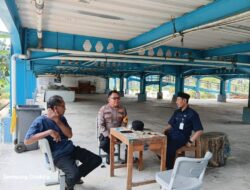 Bhabinkamtibmas Pulau Untung Jawa Sosialisasikan Layanan Darurat 110 kepada Warga