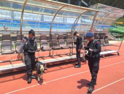 Brimob Polda Metro Jaya Laksanakan Sterilisasi Jelang Pertandingan Bali United vs Sulawesi United di Stadion Chandrabagha