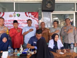 Gelar Bakti Kesehatan”, Kapolres Metro Bekasi Kota Juga Menyalurkan Paket Sembako Ke Warga