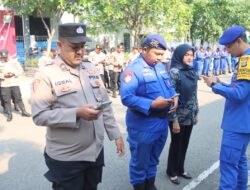 Cegah Hedonisme dan Judi Online, Wakapolres Kepulauan Seribu Pimpin Pemeriksaan Handphone Anggota