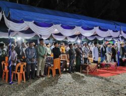 Ratusan Warga Padati Halaman Kantor Camat Woytim, Abiya Jeunieb Jadi Penceramah