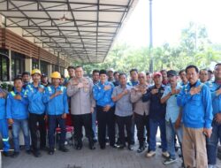 Wujud Kepedulian, Kapolres Pelabuhan Tanjung Priok Salurkan Bansos kepada Buruh TKBM”