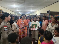 Satgas Damai Cartenz Salurkan Bantuan kepada Anak Panti Asuhan Terdampak Kebakaran