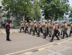 Tingkatkan Kesiapsiagaan Personel, Polres Kepulauan Seribu Gelar Pelatihan Dalmas Samapta