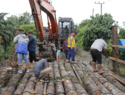 Usai Berjibaku Dengan Cuaca Buruk, PUPR Aceh Barat Berhasil Atasi Jalan Putus
