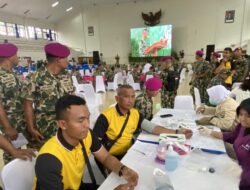 Brimob Metro Jaya mengikuti Donor Darah dalam rangka HUT Ke-80 Korps Marinir, Wujud Sinergitas TNI–Polri