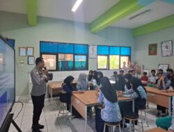 Bhabinkamtibmas Pulau Tidung Sosialisasikan Penerimaan SMA Kemala Taruna Bhayangkara di SMPN 241 Jakarta, Ajak Siswa Siapkan Diri Jadi Generasi Tangguh
