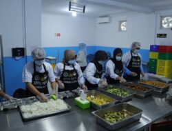 SPPG Cipinang Polres Kepulauan Seribu Resmi Beroperasi, MBG Pertama Meluncur ke SLB Negeri 7 Jakarta