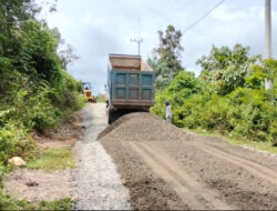 PUPR Aceh Barat Lakukan Peningkatan Jalan Penghubung Desa Sarah Perlak-Kajeung
