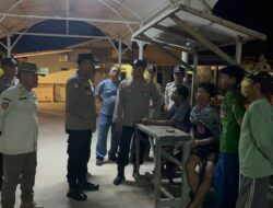 Patroli Malam Gabungan di Kepulauan Seribu, Polisi–TNI Hadirkan Rasa Aman bagi Warga Pulau