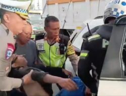 Aksi Cepat Tanggap Kasat Lantas Bekasi Kota, Tangani Korban Kecelakaan di Gunung Putri Bogor