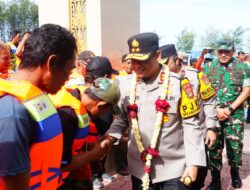 Kapolda Metro Jaya Pimpin Apel 1.000 Nelayan Kamtibmas di Kepulauan Seribu