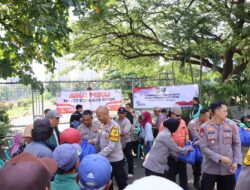 Jum’at Peduli Polres Kepulauan Seribu Hadirkan Layanan Kesehatan Gratis dan Sembako untuk Warga dan Ojol