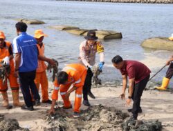 Aksi Bersih Pantai Polres Kepulauan Seribu, Bukti Cinta dan Kepedulian Warga pada Pulau Untung Jawa