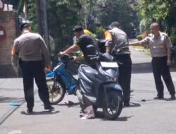 Ditpamobvit Polda Metro Jaya Sigap Tolong Korban Kecelakaan di Petojo Jakpus
