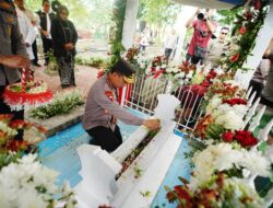 Ziarah Makam hingga Groundbreaking Museum Marsinah, Kapolri: Mengenang Pahlawan Nasional Buruh