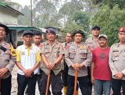 Di Tengah Lumpur dan Harapan, Polri Bersama Warga Buka Akses Jalan Kampung Setie Pascabencana