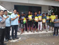 Polantas dan Samsat Kabupaten Bekasi Salurkan Bantuan Bahan Pokok untuk Warga