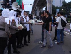 Sejukkan  Ramadhan  Polda Metro Jaya Kedepankan Pendekatan  Humanis Dan TIM SHOLAWAT Dalam Pelayanan Penyampaian  Aspirasi Mahasiswa