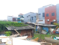 Para PKL dan Pemilik Bangunan Liar, Abaikan Surat Edaran Resmi Satpol PP