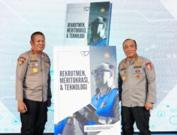 *Perkuat Kebijakan Berbasis Data, Wakapolri Komjen Pol. Dedi Prasetyo Rilis Dua Buku*
