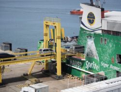 ASDP Kendalikan Puncak Mudik, 163.603 Penumpang dan 44.440 Kendaraan Tinggalkan Jawa Menuju Sumatera pada H-3*