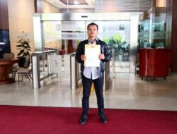 Pimpinan KPK Diduga Nirtransparansi dan ‘Masuk Angin’, Hotman Samosir Melaporkan ke Dewas