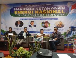 Indonesia Berisiko Terjebak antara Batu Bara dan Energi Terbarukan