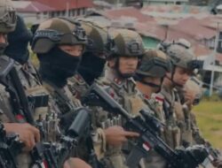 *Satgas Damai Cartenz Amankan Ibadah dan Laksanakan Patroli Jalan Kaki di Puncak*