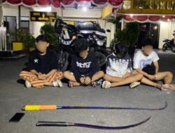 Brimob Batalyon B Pelopor Bubarkan Tawuran di Kramat Jati, 4 Remaja dan Dua Celurit Diamankan