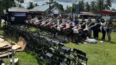 Perjuangkan Aspirasi Petani Aceh Jaya, Hendri Muliana Hadirkan Bantuan Hand Traktor untuk Masyarakat Korban Konflik