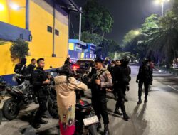 *Brimob Metro Jaya Bergerak Cepat Gagalkan Tawuran di Jakbar, 4 Pelaku Ditangkap*