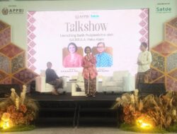 G.K.B.R.A.A Paku Alam Launching Batik Puspawictra