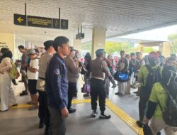 Polsek Kawasan Sunda Kelapa Polres Priok, Berikan Pelayanan dan Pengamanan Wisatawan ke Kepulauan Seribu.