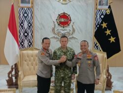 *Kunjungi Dankorps Brimob Polri, Kapolda Metro Jaya dan Pangdam Jaya Perkuat Soliditas TNI-Polri*