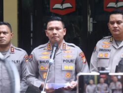 *Polda Metro Jaya Jelaskan Temuan Sejumlah 996 Benda Menyerupai Senjata di Yayasan Jaksel*