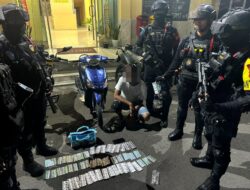 *Brimob Polda Metro Jaya Amankan Pemuda Bawa 530 Butir Obat Keras di Tanah Abang*