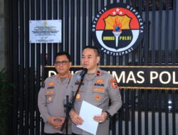 *Di Hari Kemerdekaan, Polri Serentak Gerakkan 44 Truk Bantuan untuk Masyarakat Terdampak Gempa Flores*