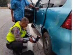 Polantas Karib, Personel Induk PJR BSD Aiptu Tri Cahyadi Bantu Pengendara dengan Pompa Oksigen Portable