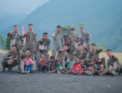 *DELAPAN BULAN BERSAMA MASYARAKAT, SATGAS KEPOLISIAN OPERASI DAMAI CARTENZ-2026 TINGGALKAN KENANGAN KEKELUARGAAN DI KIWIROK