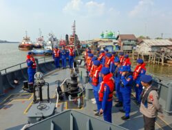 *Polri Perkuat Operasi SAR KM Virgo Transport 8, Tiga Kapal Polisi Diberangkatkan*